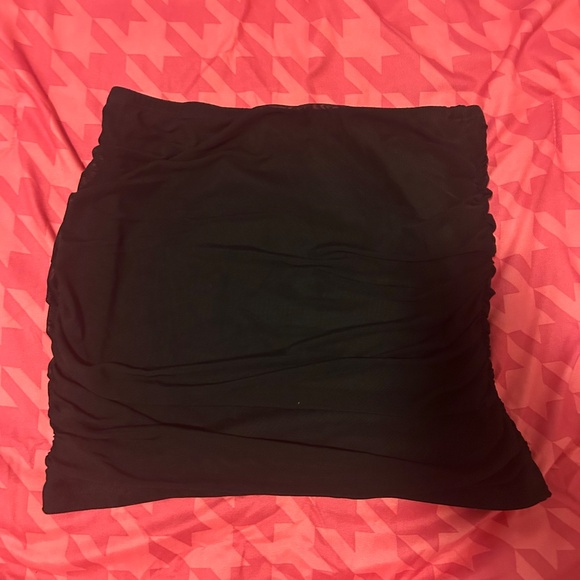 black skirt - Picture 2 of 2